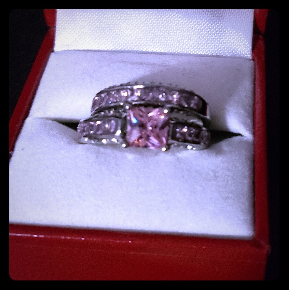 Size 7 pink and white CZ wedding set